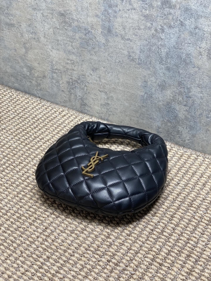 Y51 clutch bags